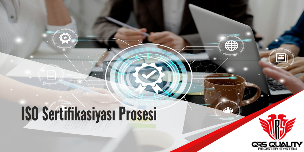 ISO sertifikası əldə etmək, bir müəssisənin beynəlxalq standartlara uyğunluğunu təmin etmək üçün mühüm bir addımdır. Bu prosesin əsas mərhələləri olan müraciət və audit, sertifikatın alınması üçün vacibdir. Bu yazıda, ISO müraciət və audit prosesini ətraflı şəkildə izah edəcəyik.

